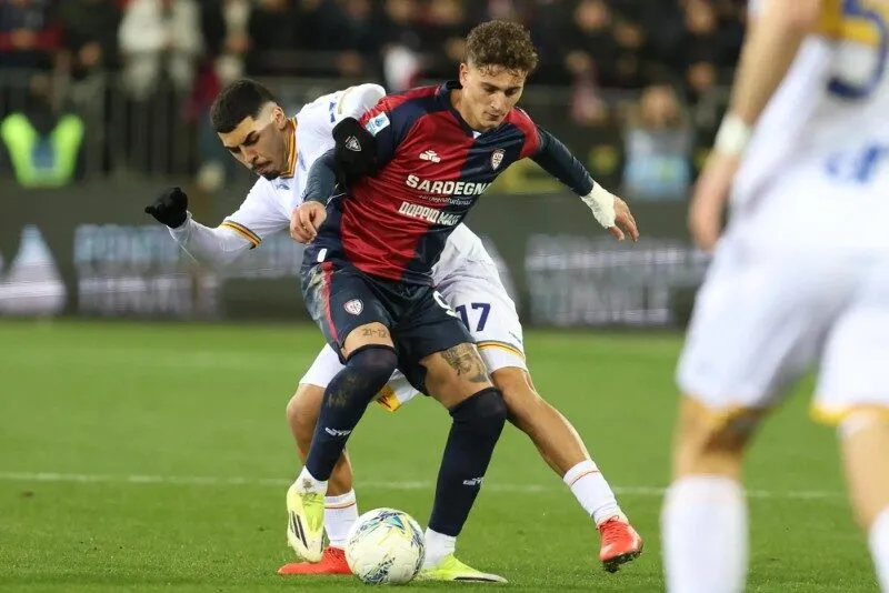 Cagliari gặp khó trước Lecce