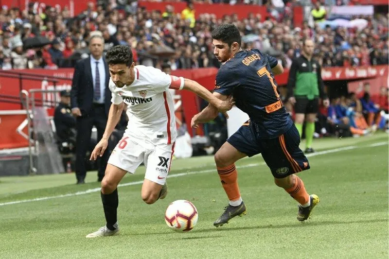 Sevilla được đánh giá cao hơn Valencia